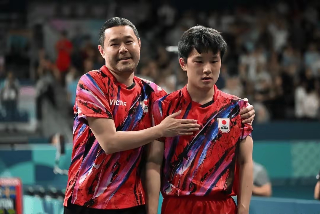 韩国乒乓球队险胜德国乒乓球队，张本智和统治全场