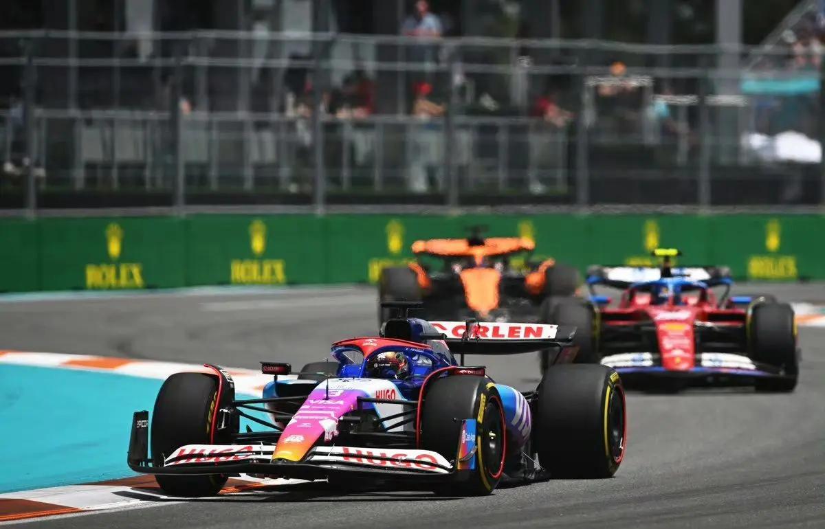 红牛二队绝杀红牛车队，佩雷兹带队取胜