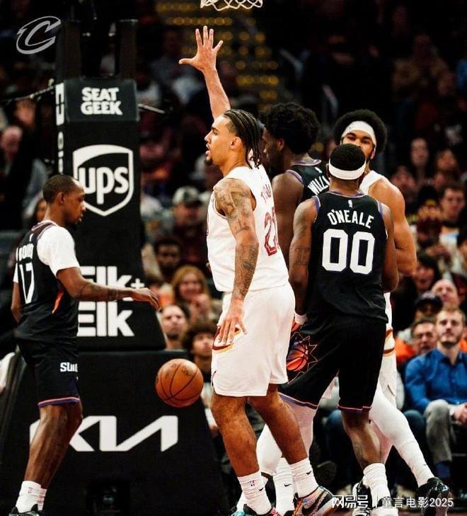 国王逆转新疆队,米切尔点燃赛场 国王逆转新疆队,米切尔点燃赛场