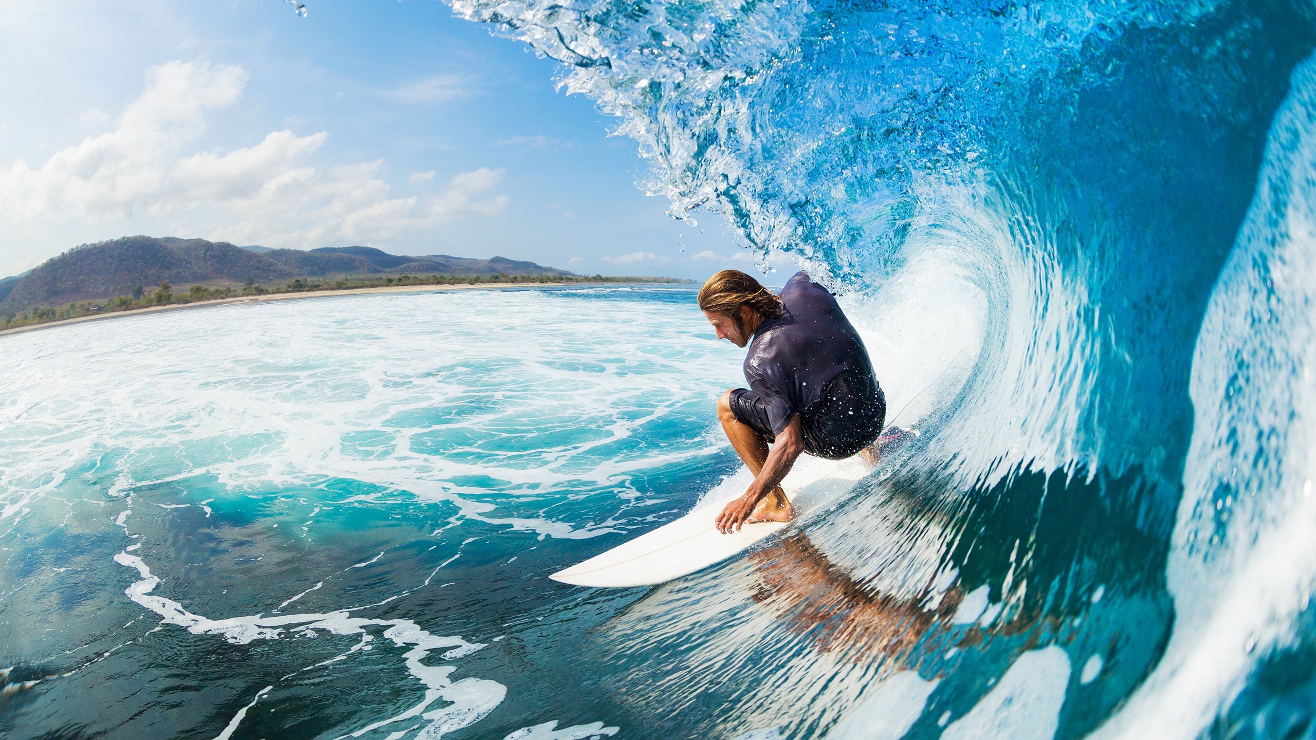 绿茵场与篮球馆的双重奏，当西甲德比遇上CBA生死战